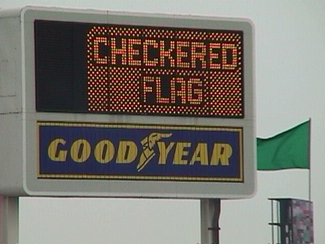 sign-checkeredflag.jpg (54177 bytes)